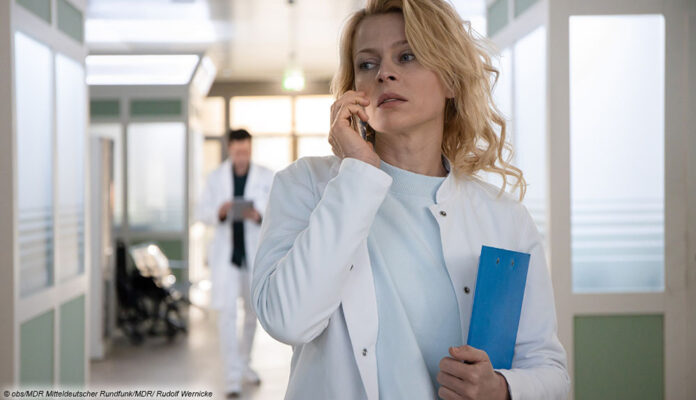 „In aller Freundschaft“-Überraschung: Isabell Gerschke und Bernhard Bettermann werden Eltern!