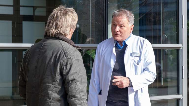 Eskalation bei „In aller Freundschaft“: Roland verliert die Kontrolle