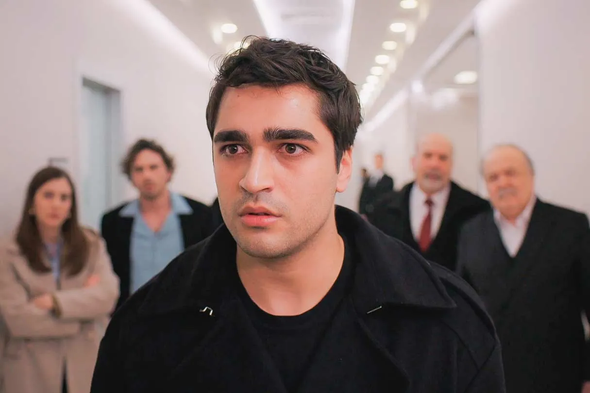 Avance ‘Una nueva vida’: ¿Pelin o el bebé? La difícil decisión de Ferit (Video)