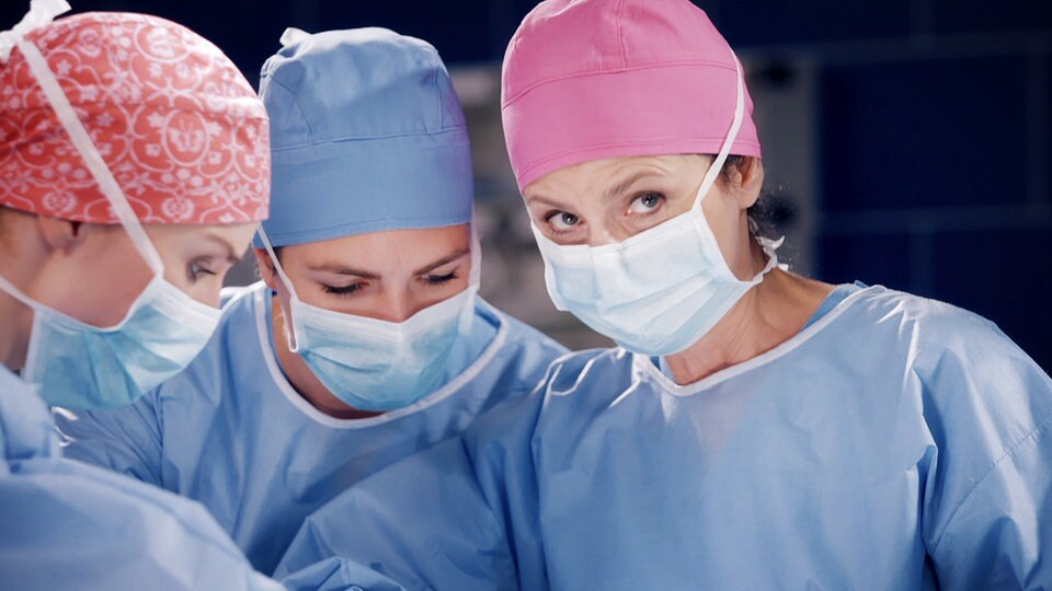 “In aller Freundschaft – Die jungen Ärzte” im TV: Darum geht es in “Wen wir lieben”