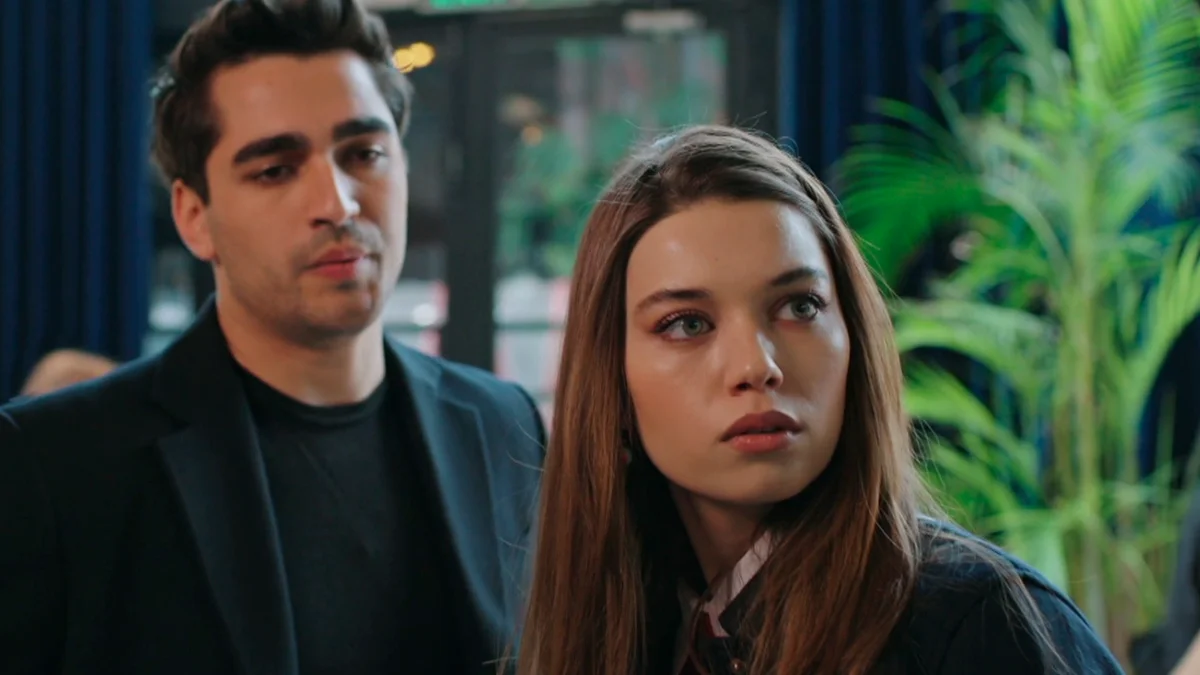 Ferit se aferra a su amor por Seyran mientras Suna lo enreda con sus mentiras